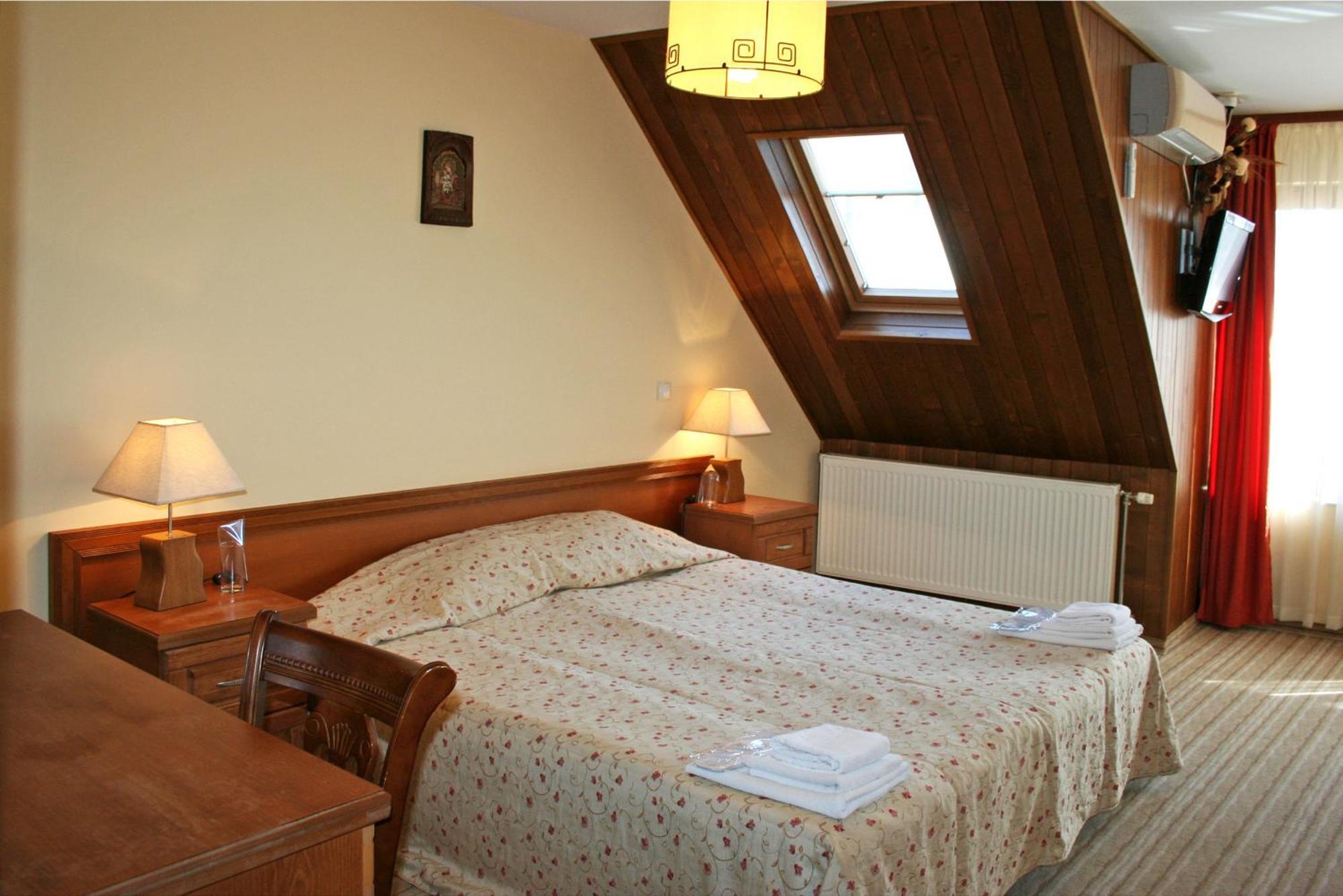 Family Hotel Zora Разлог Экстерьер фото